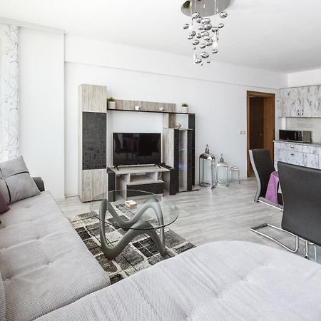 Next To Gondola. Cosy & Elegant 2 Bedroom Apartment In Neon Complex Bansko Buitenkant foto